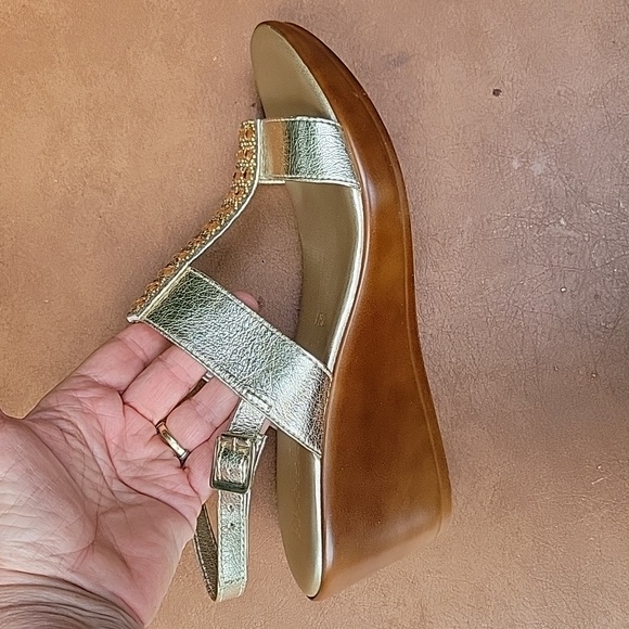 Ladies Size 8.5 Italian Shoemakers wedge sandel shoes - Picture 11 of 12